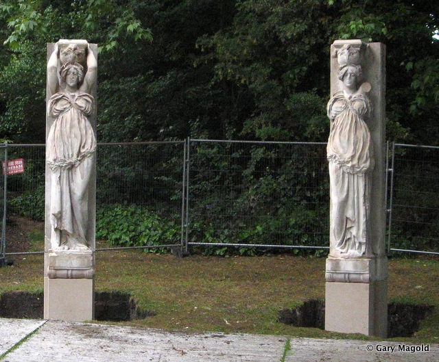 Rotherhtihe Caryatides Southwark-Park